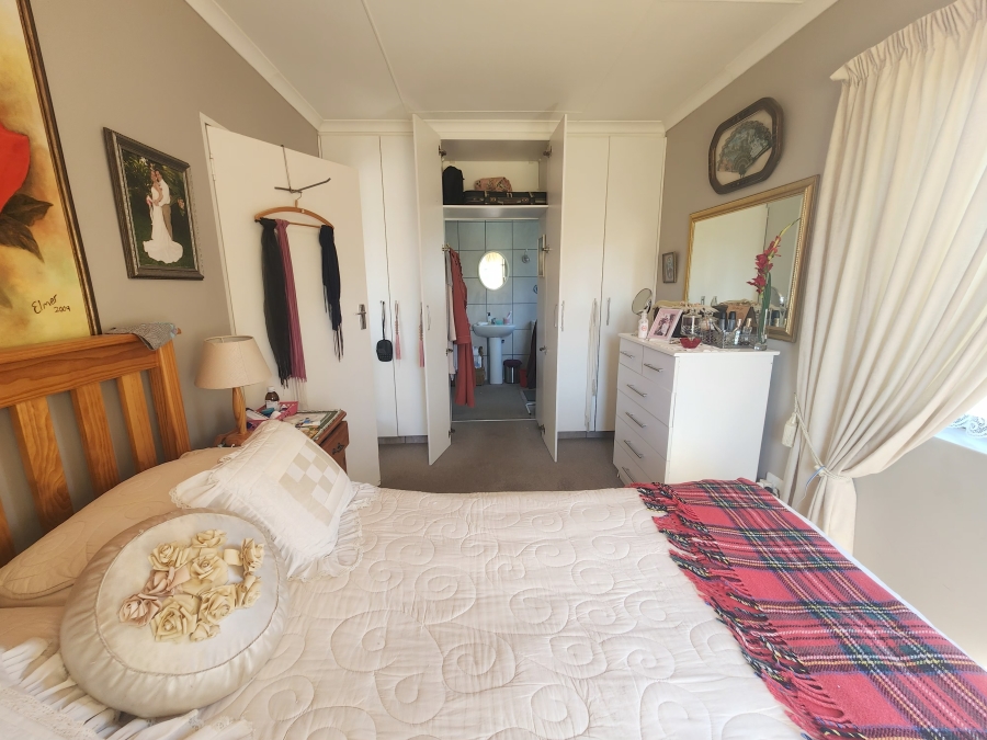 2 Bedroom Property for Sale in Tergniet Western Cape